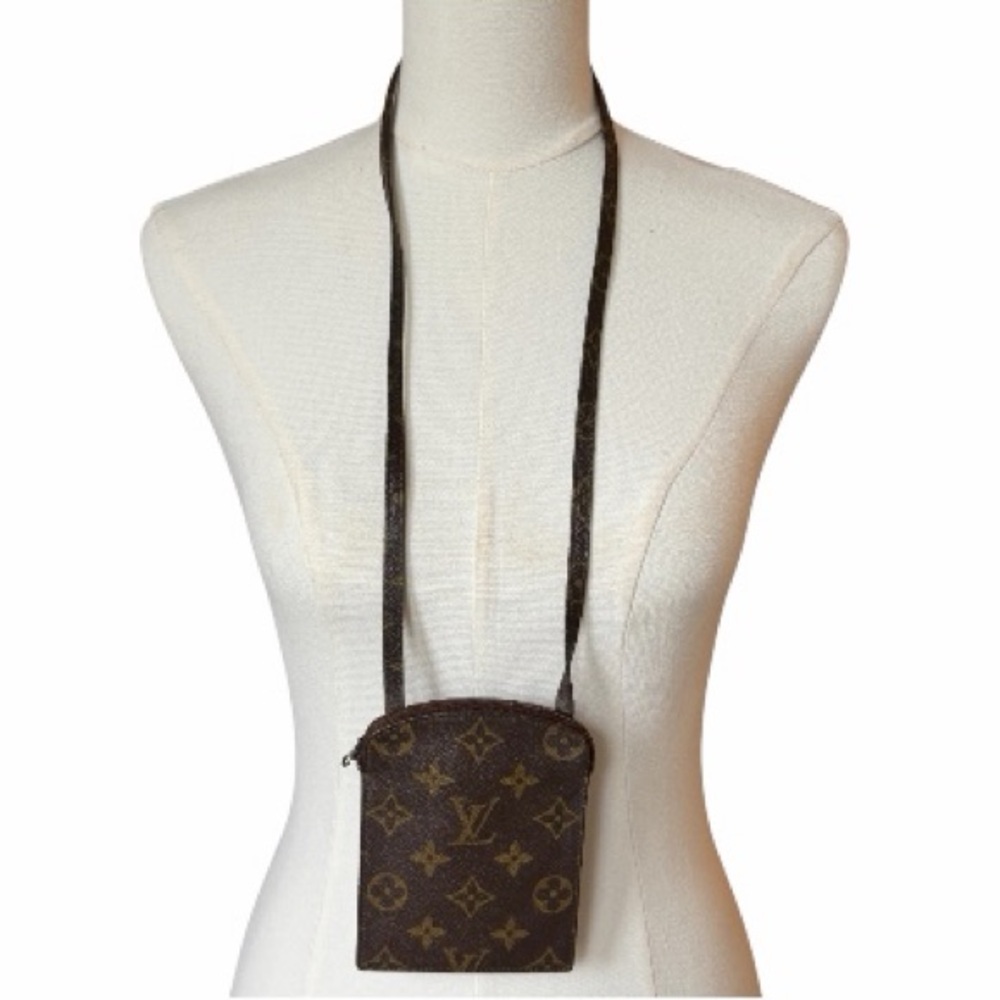 Louis Vuitton Secret Passport Holder Monogram Pochette - Picture 2 of 10